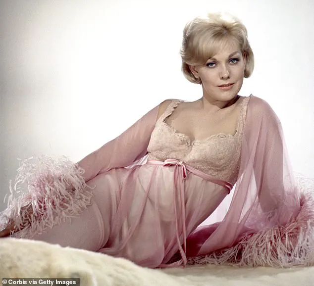 Kim Novak Celebrates Career Legacy at Venice Film Festival as Spotlight Turns to Her Remarkable Youthful Demeanor