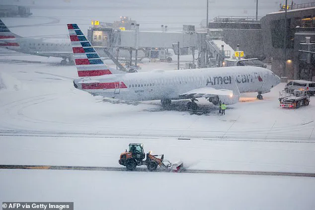 Florida Family's Nightmare Highlights Airline Failures During Historic Winter Storm and Flooded Aircraft