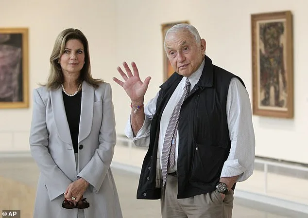 Les Wexner Denies Knowledge of Jeffrey Epstein's Alleged Crimes as Lawmakers Call Claims Disingenuous