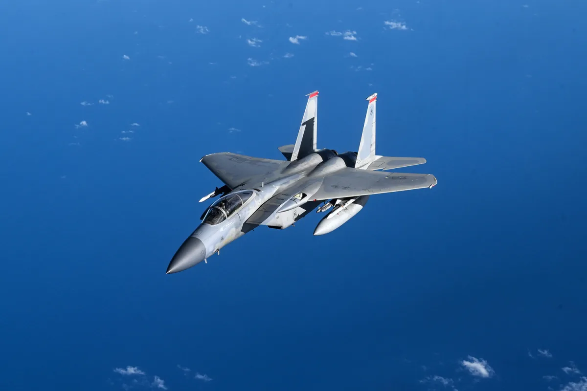 Iran Shoots Down U.S. F-15 Near Kuwait Border, Escalating Tensions with U.S.