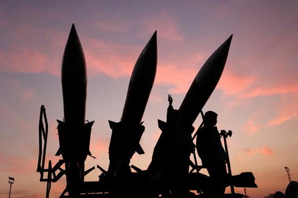 US Faces Years-Long, Billion-Dollar Effort to Restore Radar Systems After Iranian Attacks