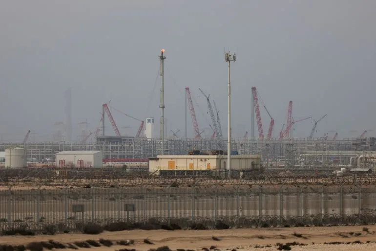 Shell Declares Force Majeure on Qatar LNG Amid Production Halt, Sparking Global Supply Chain Disruption