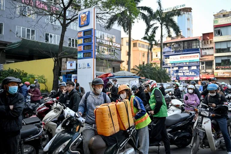 Southeast Asian Nations Implement Drastic Measures to Mitigate Oil Crisis Amid Strait of Hormuz Closure
