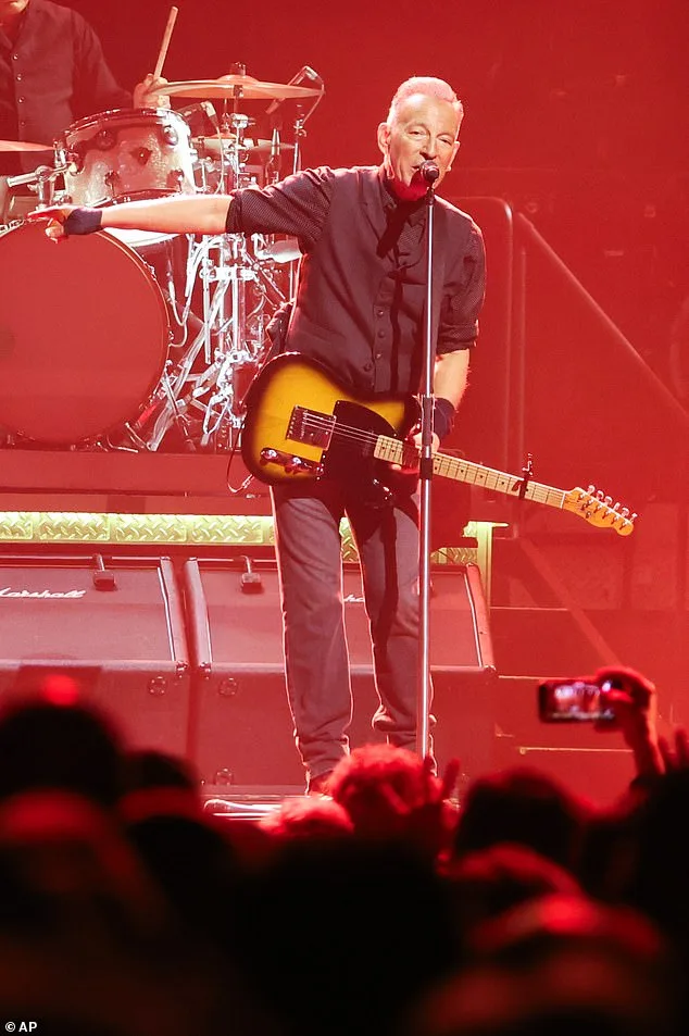 Bruce Springsteen Unleashes Blistering Critique of Trump's Administration During Land of Hope and Dreams Tour in Minneapolis