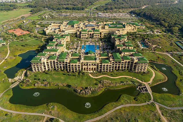 Morocco resort solves "golf widow" with luxury spa for mothers.