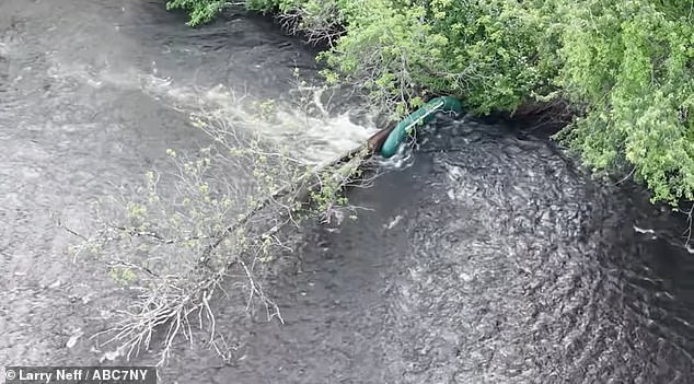 12-Year-Old Boy Dies After Raft Capsizes During Pennsylvania Field Trip